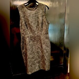 Ellie Tahari Black Sleeveless shift dress